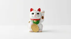 De Japanse gelukskat: wat Maneki-neko betekent en waarom deze beeldjes zo populair zijn